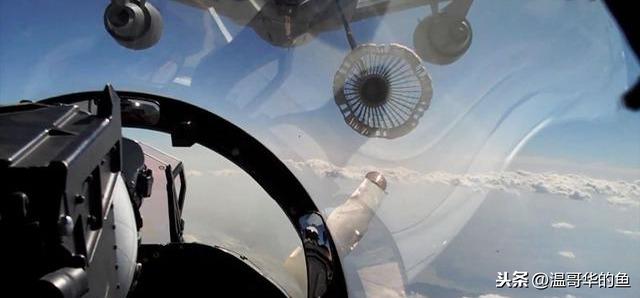 很多人好奇飛機(jī)在空中是怎么加油的，聊聊空中加油細(xì)節(jié)