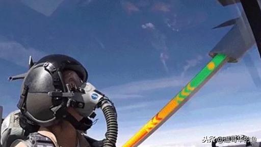 很多人好奇飛機(jī)在空中是怎么加油的，聊聊空中加油細(xì)節(jié)