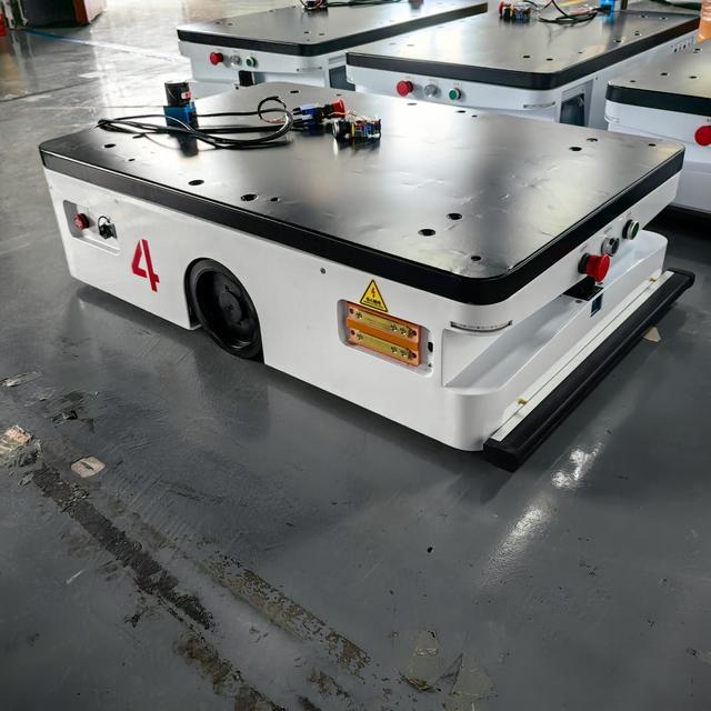 什么是AGV小車的調(diào)度系統(tǒng)？沒有它，工廠分分鐘亂成一鍋粥！