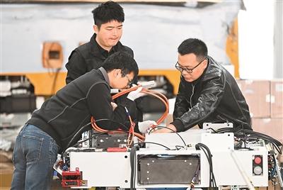 國產重載AGV加速出海