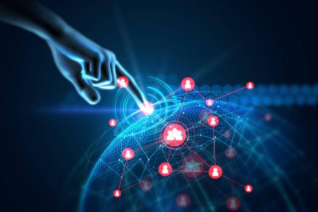 從3米到10厘米！定位技術(shù)大洗牌：RFID為何被UWB“干掉”？