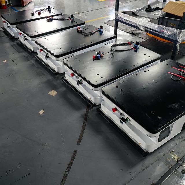 AGV小車真聰明？揭秘它不迷路、不撞墻的工作原理！