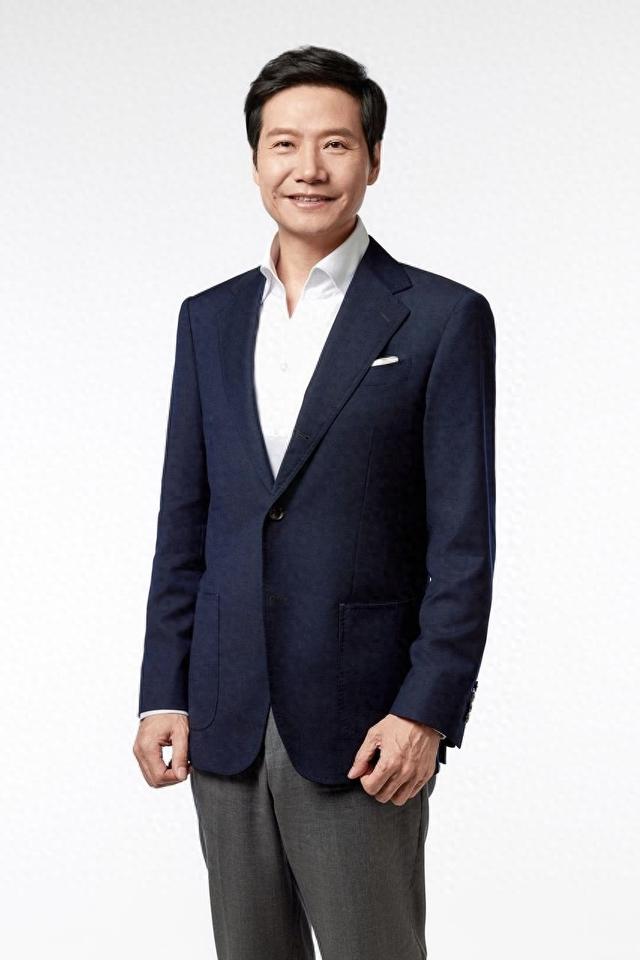 全國(guó)人大代表雷軍關(guān)注自動(dòng)駕駛：明確時(shí)間表，設(shè)立專屬保險(xiǎn)