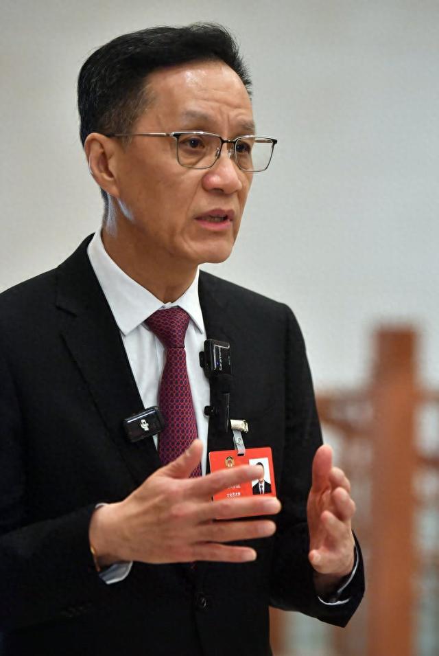 AI是否會“搶飯碗”？馮遠(yuǎn)征委員回應(yīng)